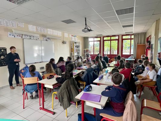 Rencontre avec des élèves de l'école publique de Saint-Domineuc